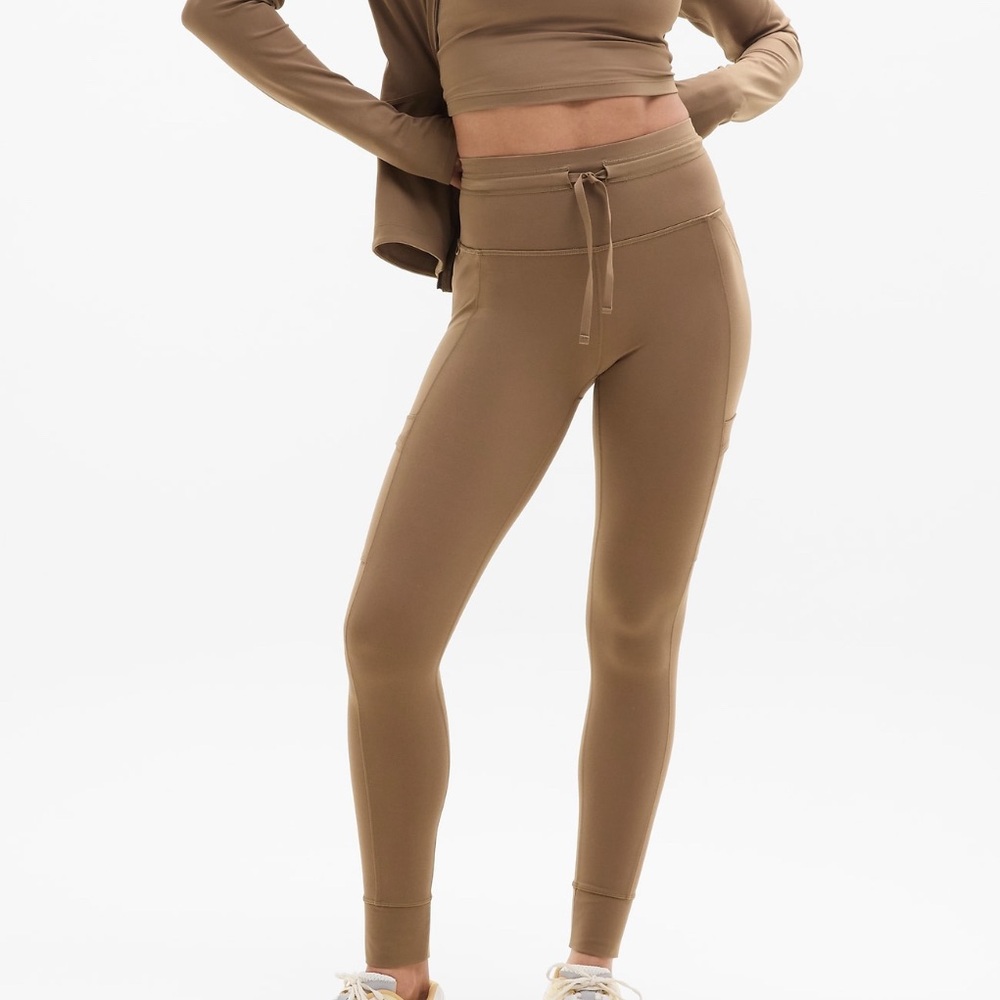 ATHLETA M Salutation Cargo Tight in Moss NWT - Picture 7 of 12